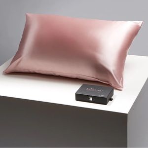 Blissy Mulberry Silk Pillowcase Pink Standard